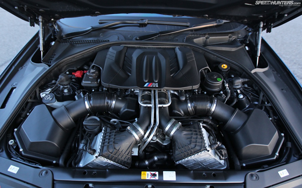Бмв ф90 двигатель. BMW m5 f90 engine. БМВ м5 ф10 мотор. BMW m5 v10 engine. BMW m5 f10 engine.
